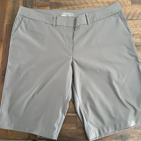 Nike Gray Bermuda Shorts Tailored Knee-Length - Picture 5 of 5